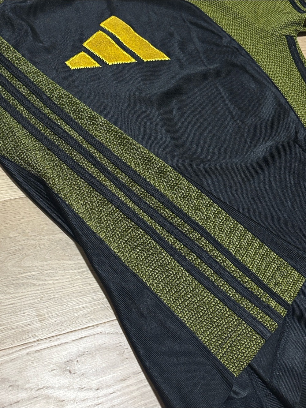 Vintage (S) 90s Adidas Colour-Block 3-Stripe Shirt Jacket Yellow Black Heathered - Picture 13 of 16